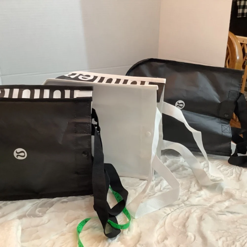 EUC‎ LuLulemon bags , black white